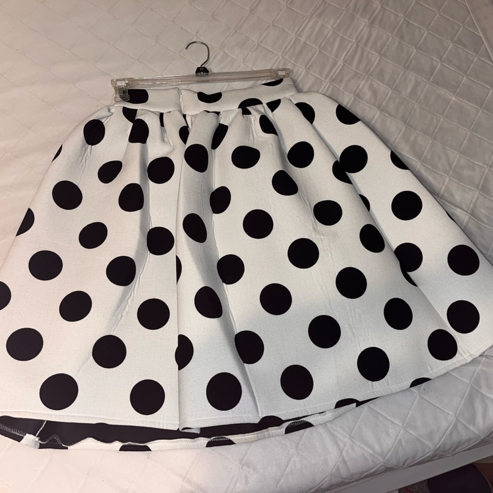 White with black polka dotted flare skirt
